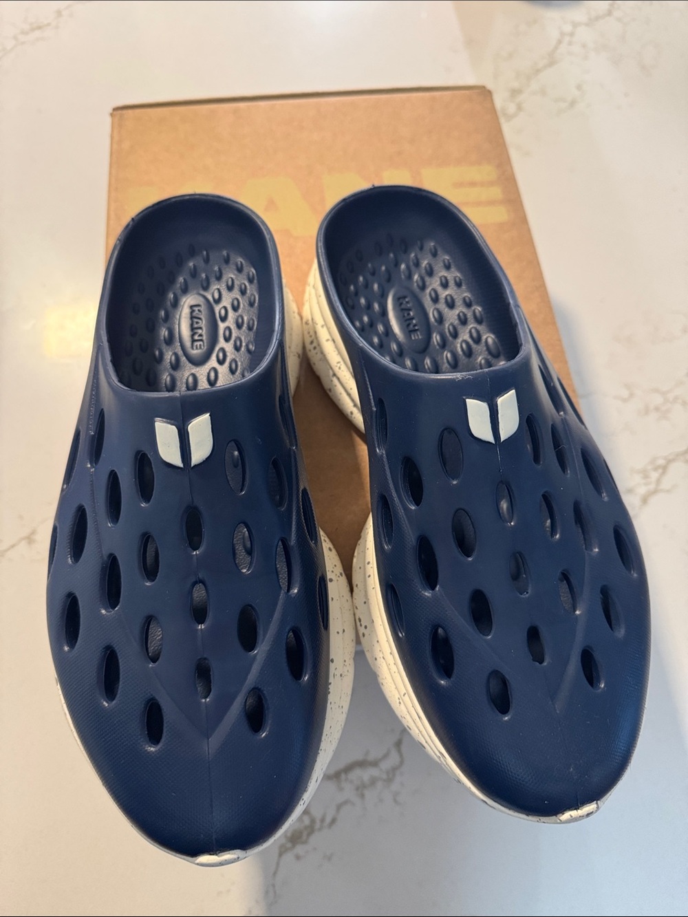 Kanes active recovery shoe- Revive OB - Navy/Antique White Speckle size 10 Mens